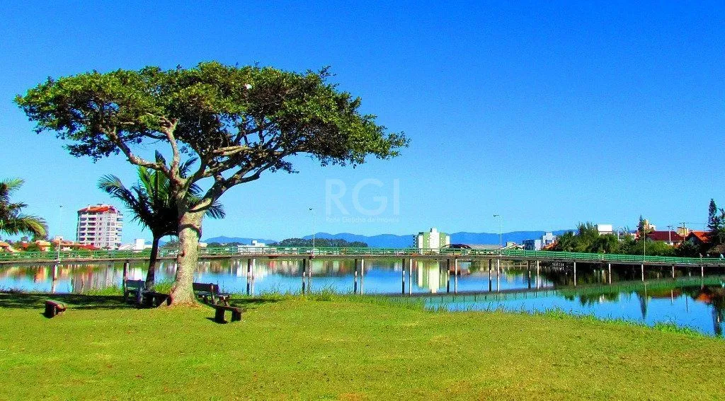 Imagem Apartamento para Venda - 81.04m², 2 dormitórios, sendo 1 suites, 1 vaga - Centro