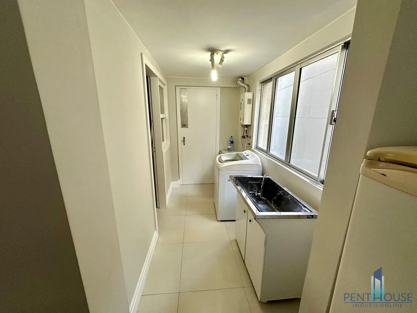 Imagem Apartamento Quadra Mar para Venda em Balneário Camboriú, PIONEIROS, 3 dormitórios, 1 suíte, 3 banheiros, 1 vaga