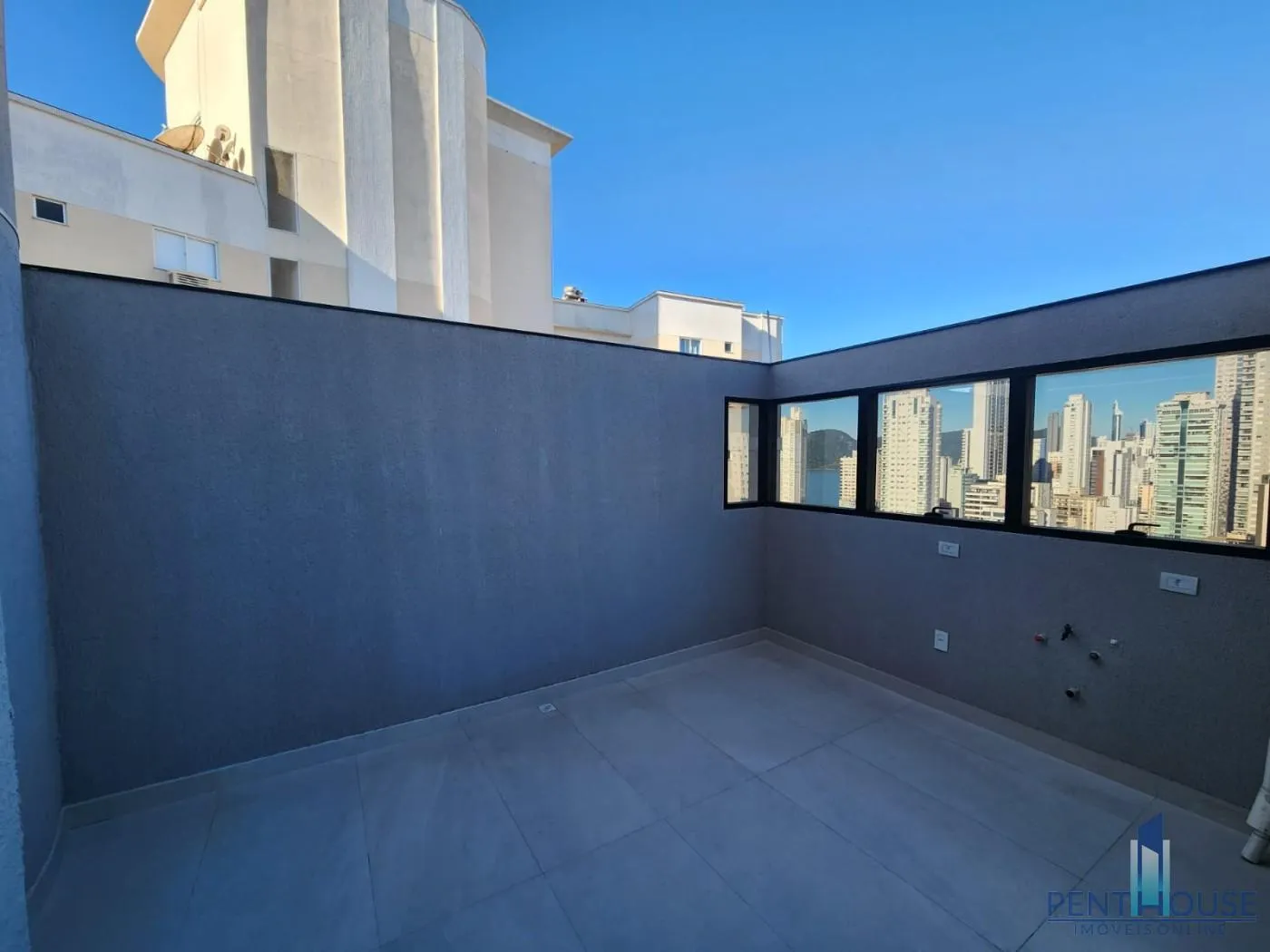 Imagem Cobertura Duplex para Venda em Balneário Camboriú, CENTRO, 3 dormitórios, 3 suítes, 4 banheiros, 3 vagas