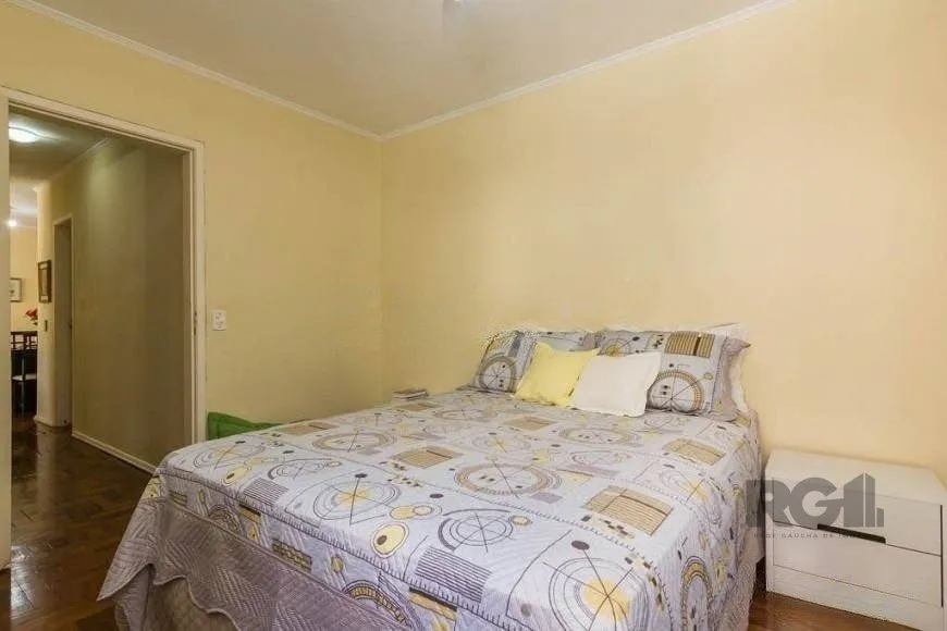 Imagem Apartamento 86m² - 3 dormitórios, 2 banheiros, 1 vaga no bairro Petrópolis