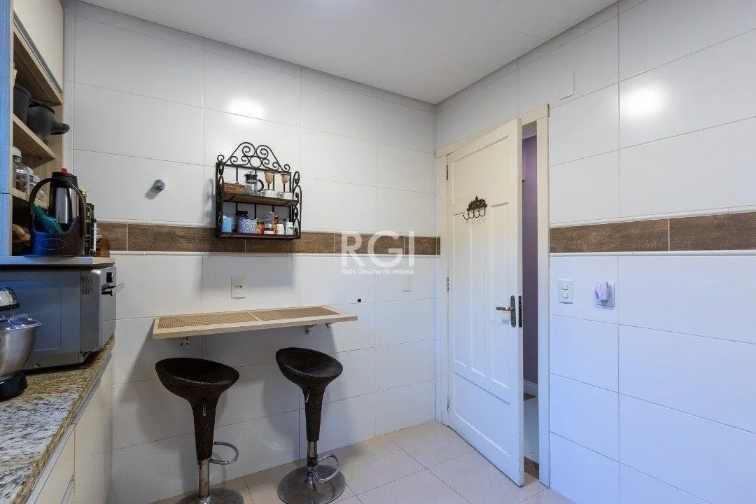 Imagem Casa para Venda - 200m², 3 dormitórios, sendo 1 suites, 2 vagas - Vila Assunção