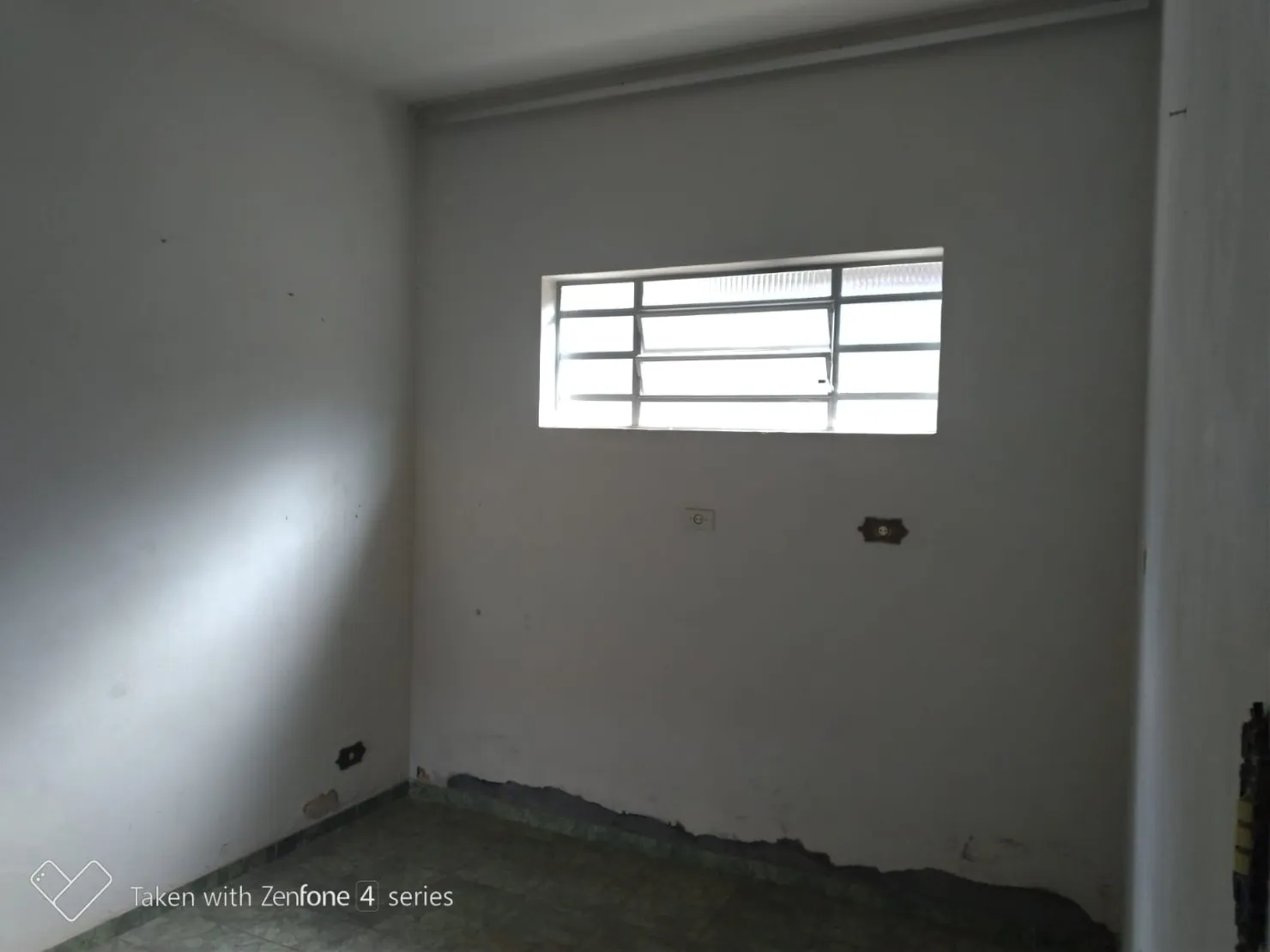 Imagem Casa à venda 2 Quartos, 1 Suite, 3 Vagas, 300M², Jardim Gurilândia, Taubaté - SP