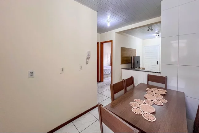 Imagem Casa em Condomínio para venda no bairro Olaria em Canoas