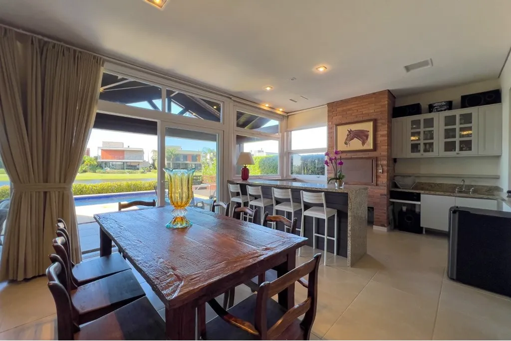 Imagem Casa de condomínio à venda em Xangri-Lá, Centro, com 4 quartos, 274m2