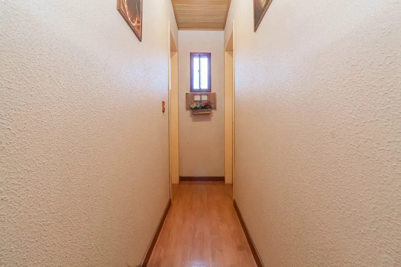 Imagem Casa com 2 dormitórios no bairro Sarandi, Porto Alegre