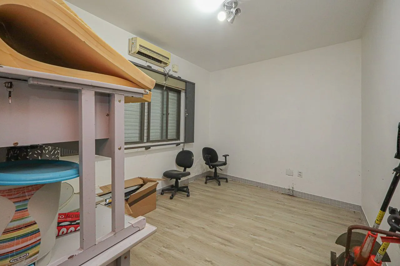 Imagem Pavilhao Comercial, Locação / Venda, 596 m², Bairro Partenon, Porto Alegre
