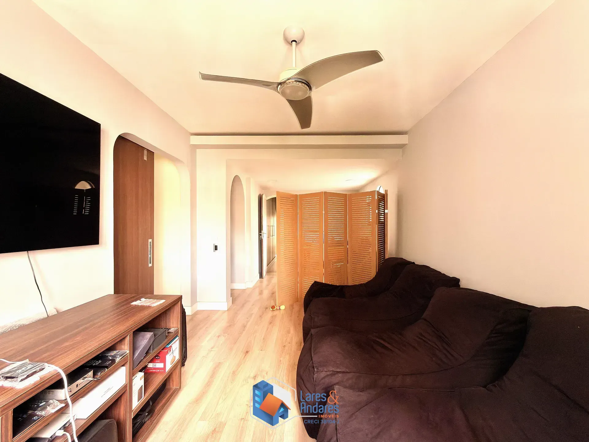 Imagem APARTAMENTO À VENDA COM 200 M², 3 DORMS (1 SUÍTE), MÓVEIS PLANEJADOS, VARANDA INTEGRADA, ÁREA DE LAZER E 2 VGS - SANTANA - SP.