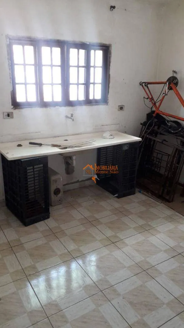 Imagem Sobrado com 3 dormitórios à venda, 180 m² por R$ 480.000,00 - Jardim Paraventi - Guarulhos/SP