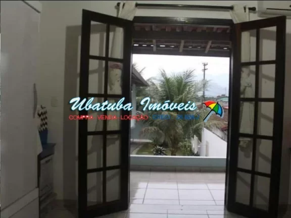 Imagem Lindo sobrado com excelente localização.
