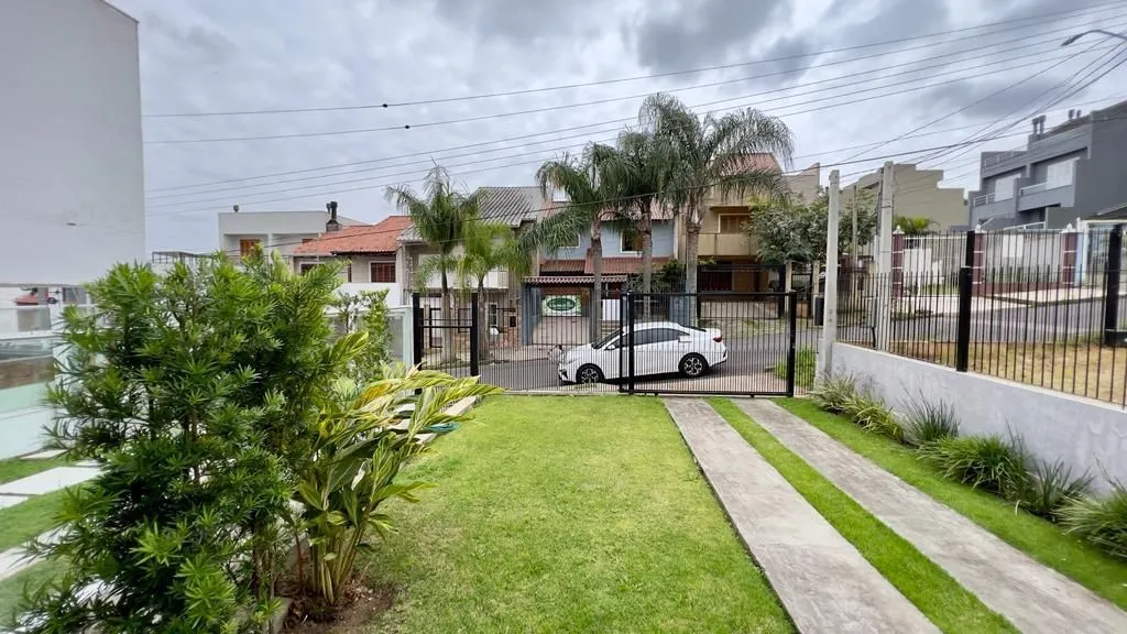 Imagem Casa térrea com piscina no Guarujá