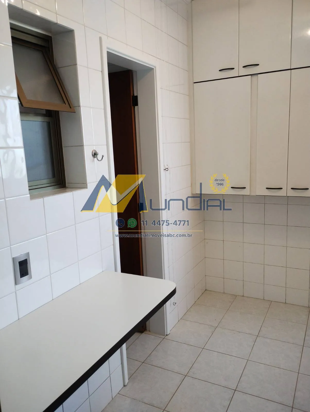 Imagem Apartamento Mobiliado para Locação - 100 m², Último Andar