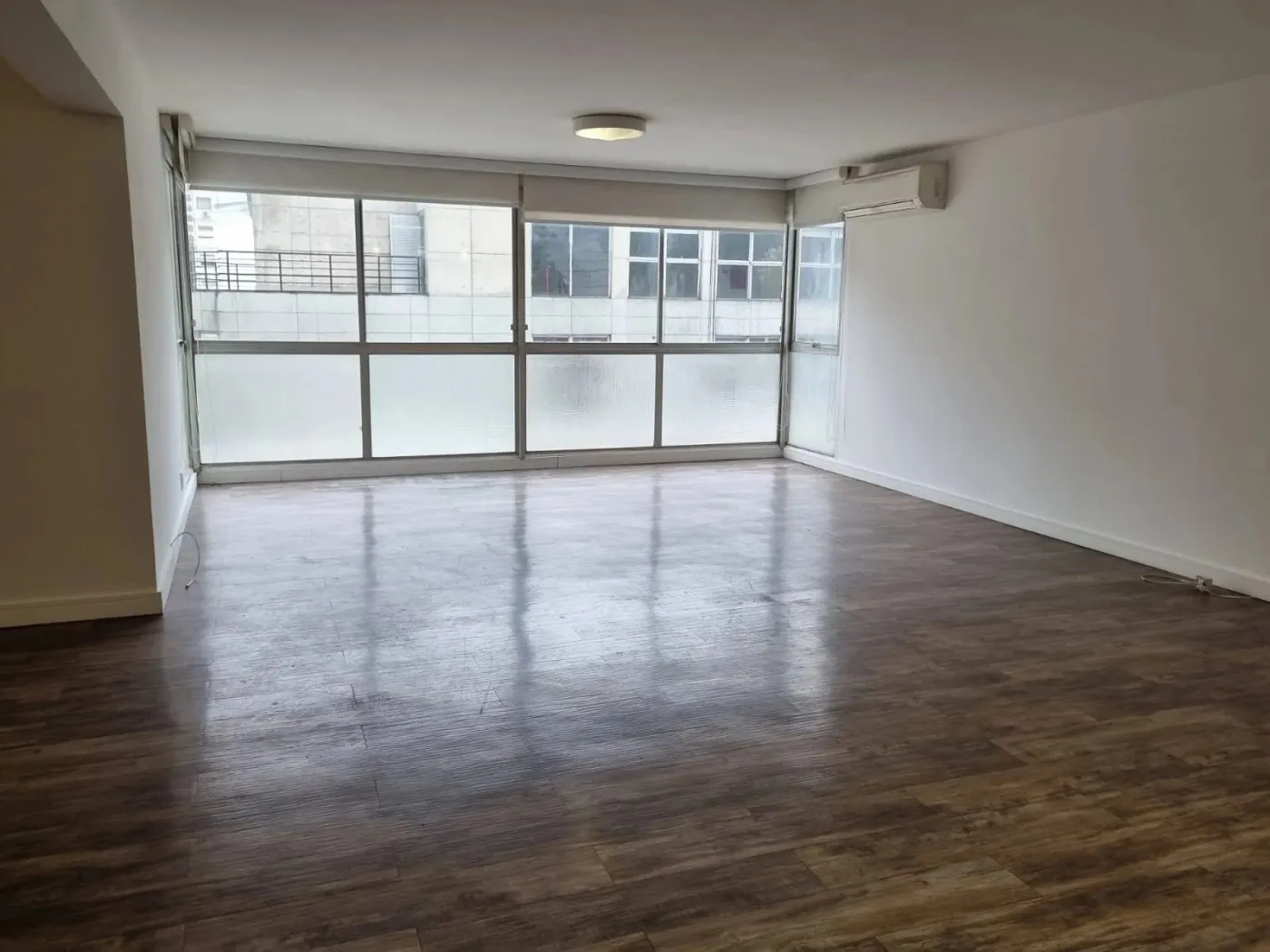 Imagem Apartamento para Venda em São Paulo, Pinheiros, 3 dormitórios, 1 suíte, 2 banheiros, 2 vagas