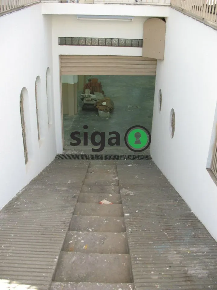 Imagem Prédio Industrial e Comercial à Venda no Tatuapé 1.749m², 4 Pavimentos, Monta Carga e Estrutura Co