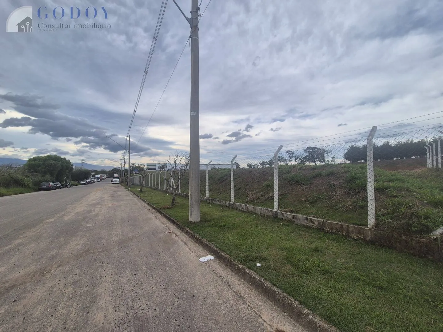 Imagem Oportunidade Única - Terreno Industrial na Entrada de Pindamonhangaba/SP