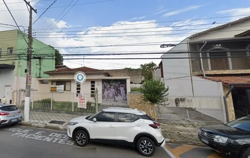 Imagem Amplo Imóvel Comercial à Venda e Locação no São Benedito - Ideal para Consultórios, Escritórios e Mais!
