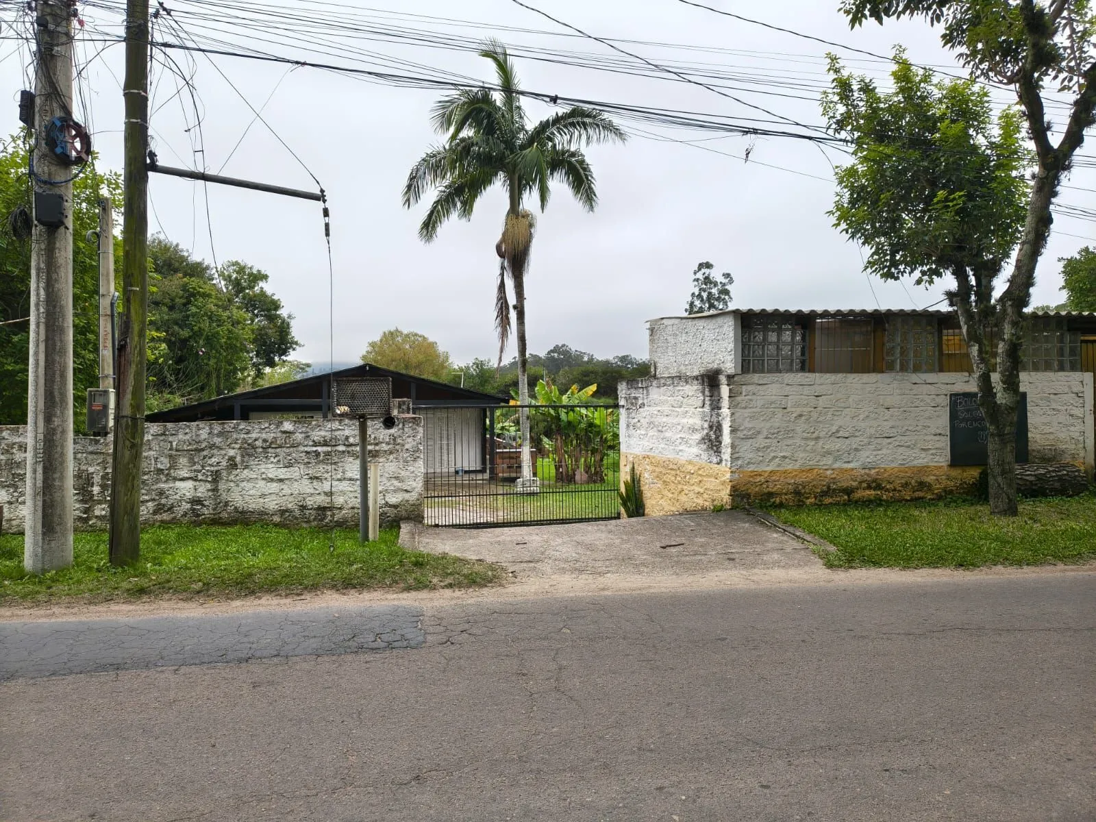 Imagem Terreno medindo 1.296m² no bairro Ponta Grossa - Porto Alegre/RS