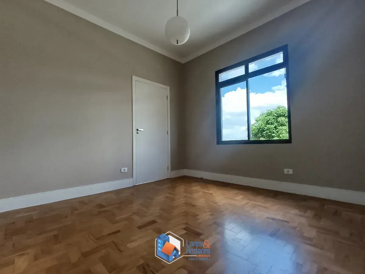Imagem Casa para venda em Horto Florestal com 4 quartos, sendo 2 suítes, 156m²