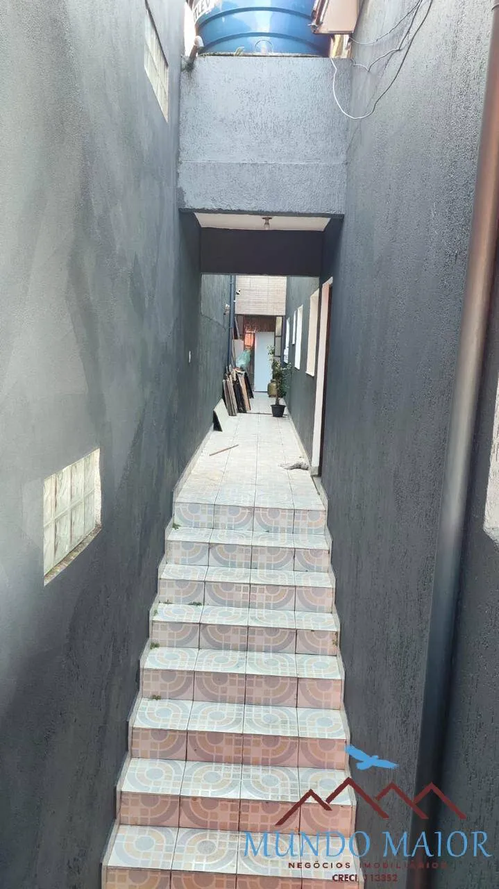 Imagem Assobradada Confortável 230m² em Bairro Simples e Prático!