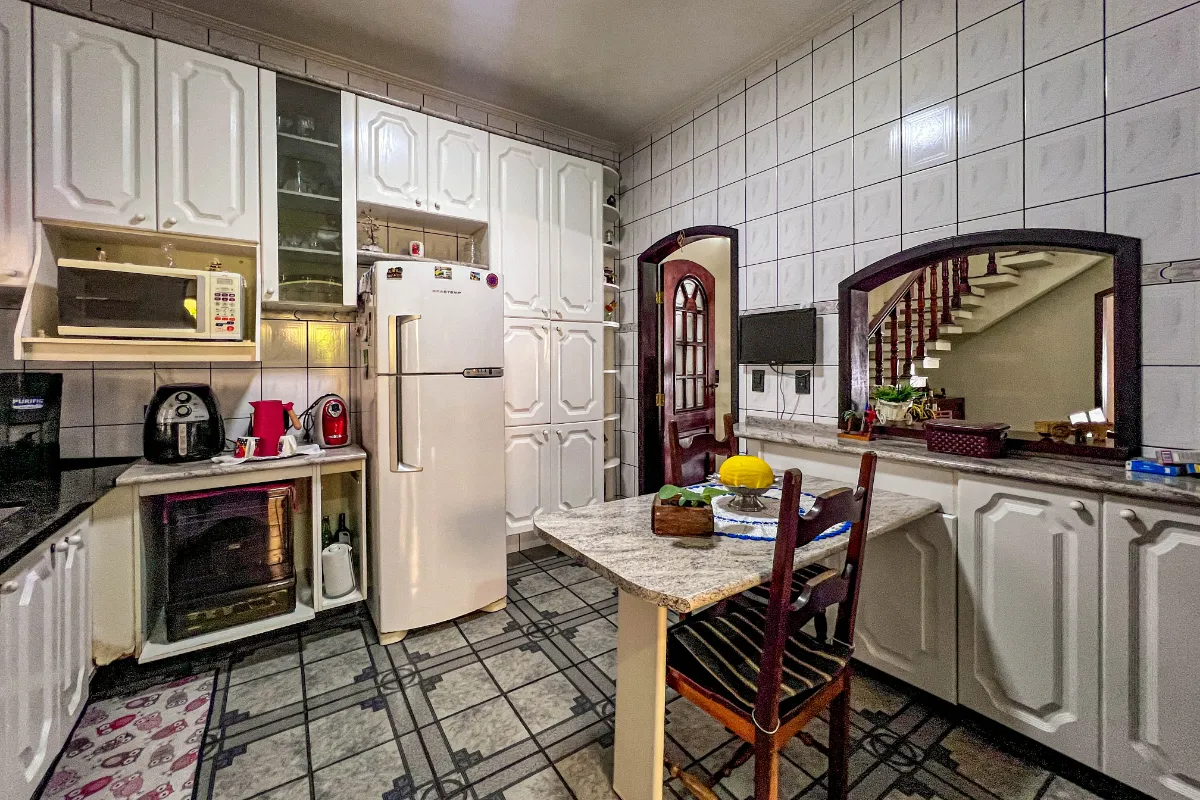 Imagem Casa para venda em Centro Alto com 4 quartos, sendo 1 suíte, 285m2