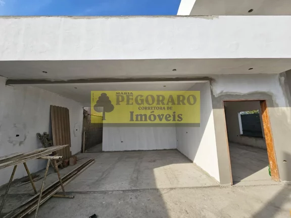 Imagem Casa de Alto Padrão em Fase de Acabamento no Pontal Santa Marina: 3 Quartos, 1 Suíte, 4 Banheiros, 157m². Próxima ao Shopping Serramar, UNITAU