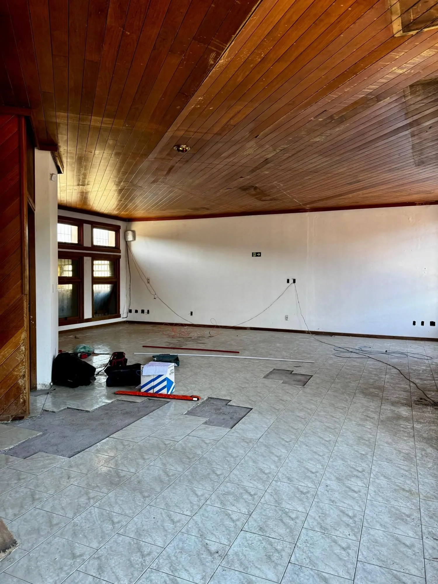 Imagem Predio para Locação/Aluguel - 400m², 0 dormitórios, Floresta