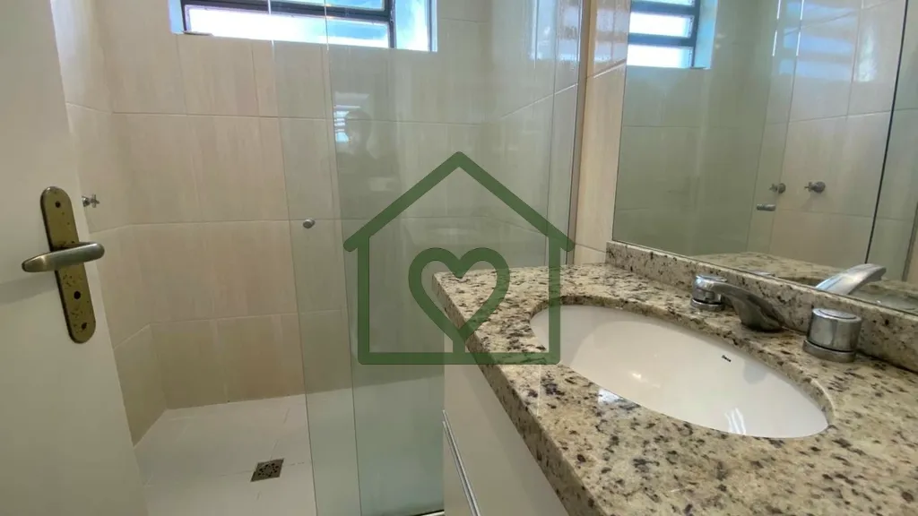 Imagem Apartamento de 3 dormitórios na Santos Neto - Petrópolis! 
Amplo, desocupado, são 128,00m2 de ár...