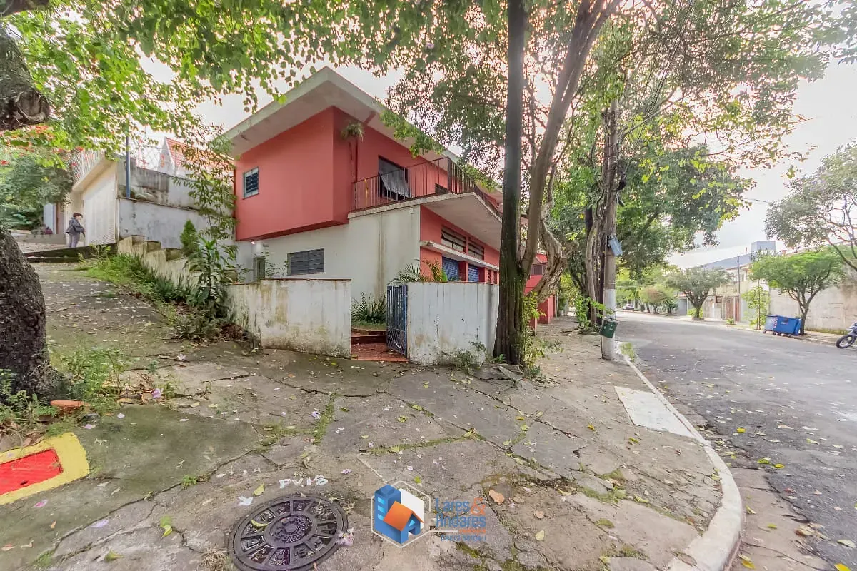 Imagem Sobrado para venda em Planalto Paulista com 3 quartos, sendo 1 suíte, 288m²