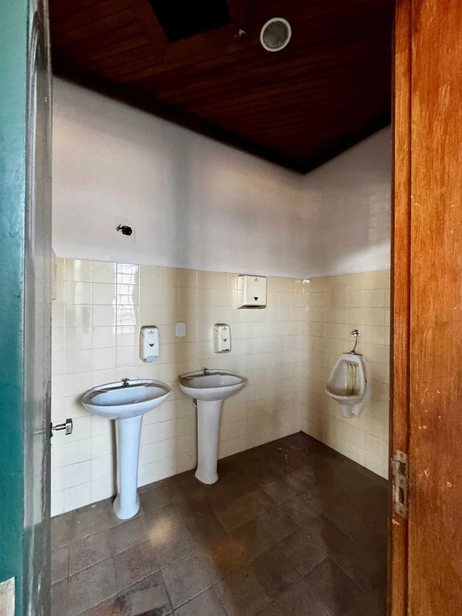 Imagem Predio para Locação/Aluguel - 1470m², 0 dormitórios, Floresta