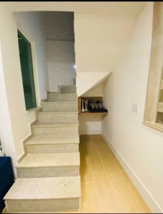Imagem Cobertura com 3 Quartos e 2 banheiros à Venda, 140 m² por R$ 599.000
