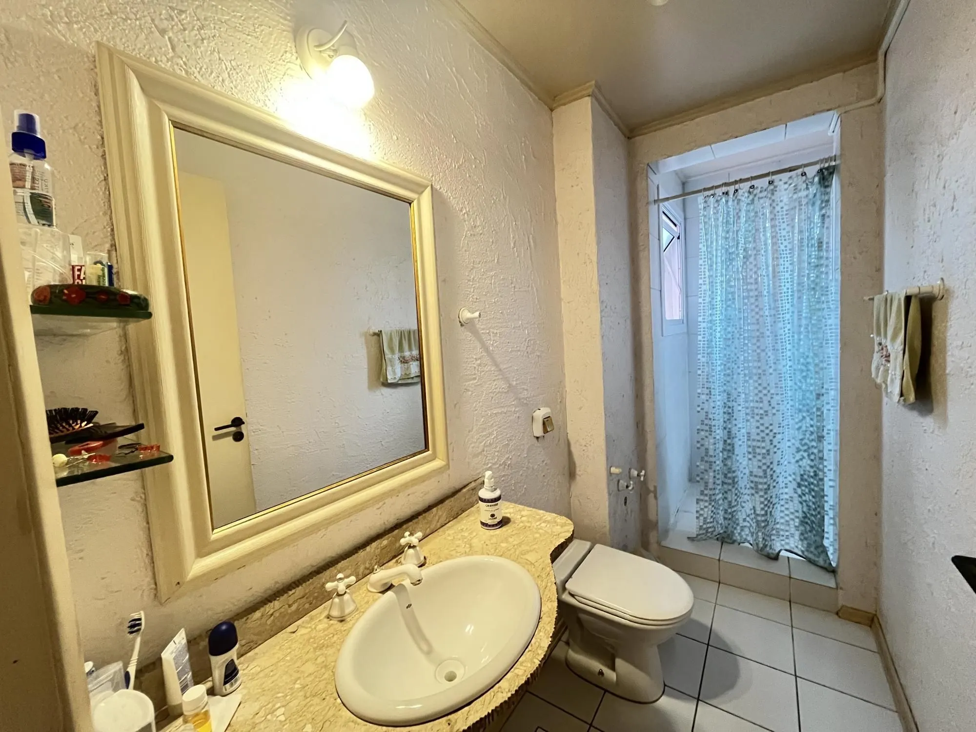 Imagem Apartamento garden de 1 dormitório transformado 2 quartos no bairro Cidade Baixa