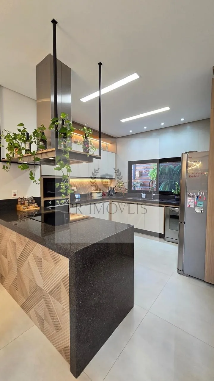 Foto do imóvel Imperdível: Casa de alto padrão na Quinta do Salto Residence em Araraquara-SP, com 5 quartos e 3 suítes, 414,46m² de área.