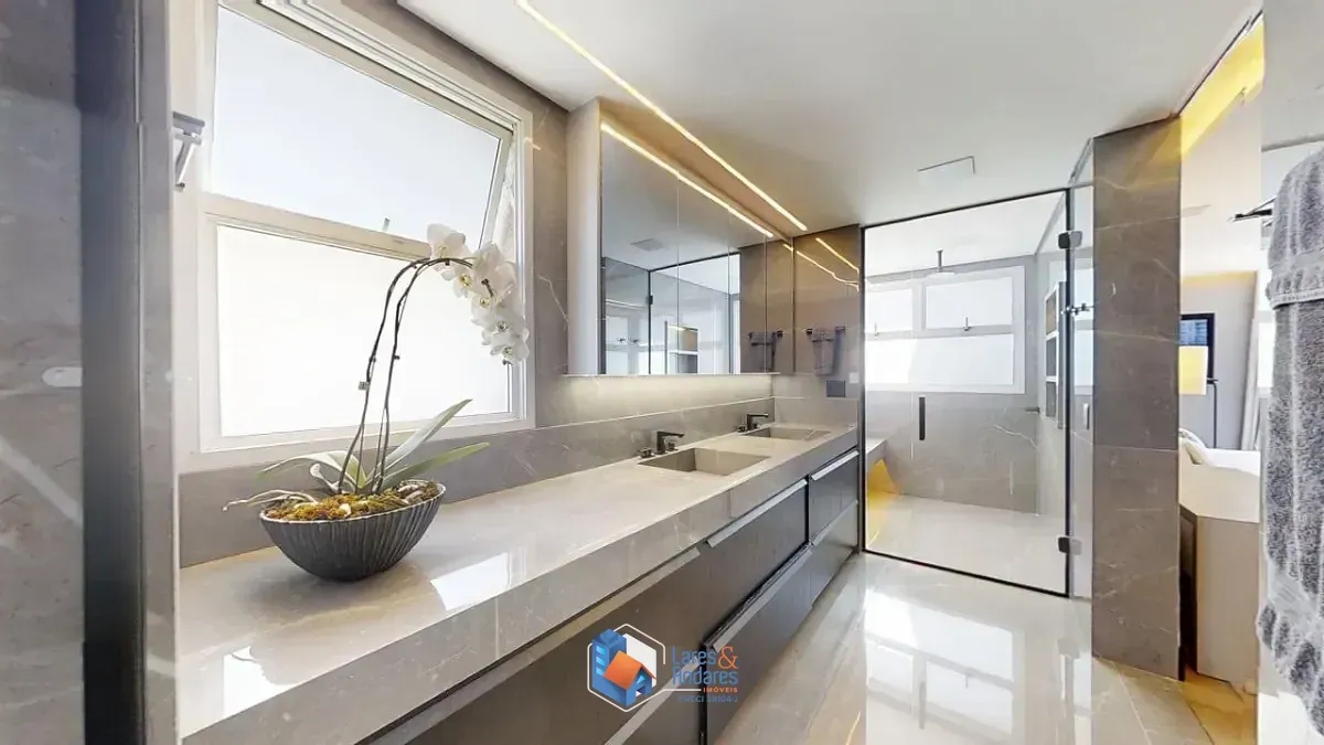 Imagem Cobertura para venda em Itaim Bibi com 2 quartos, sendo 2 suítes, 500m²