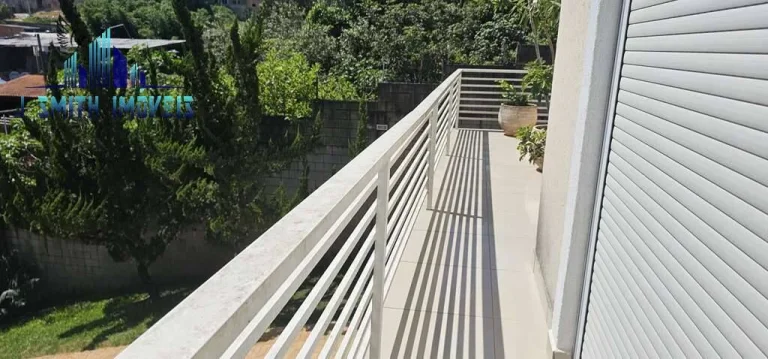 Imagem Casa IMPECÁVEL na Granja Viana - 3 suítes, contemporânea e integrada