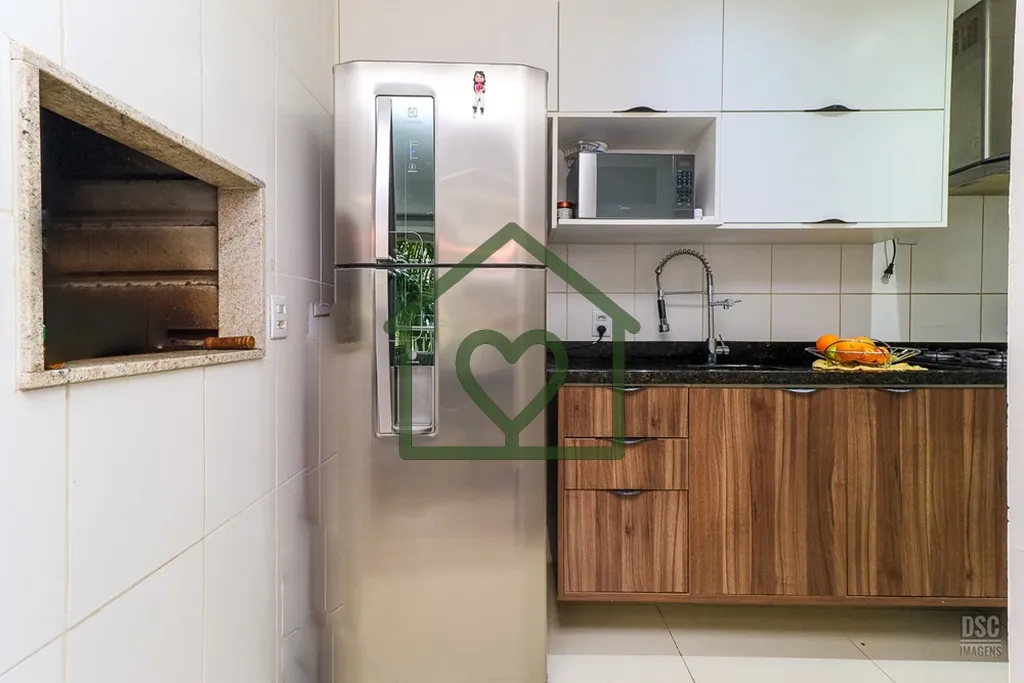 Imagem O apartamento tem vista para a infra estrutura, nas janelas e incidência do sol pela tarde. São 2 ...