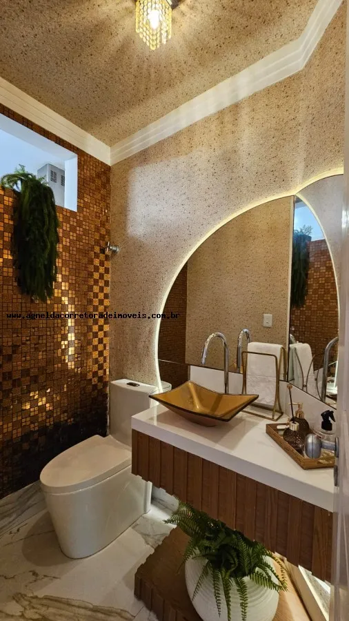 Foto do imóvel Casa em Condomínio para Venda em Natal, Candelária, 5 dormitórios, 5 suítes, 6 banheiros, 4 vagas em Rua Jaguarari, S/N - Candelária, Natal - RN