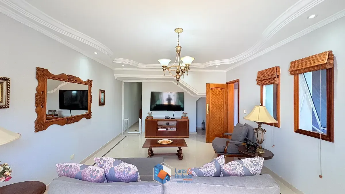 Imagem Sobrado para venda em Jardim Regina com 4 quartos, sendo 1 suíte, 277m²
