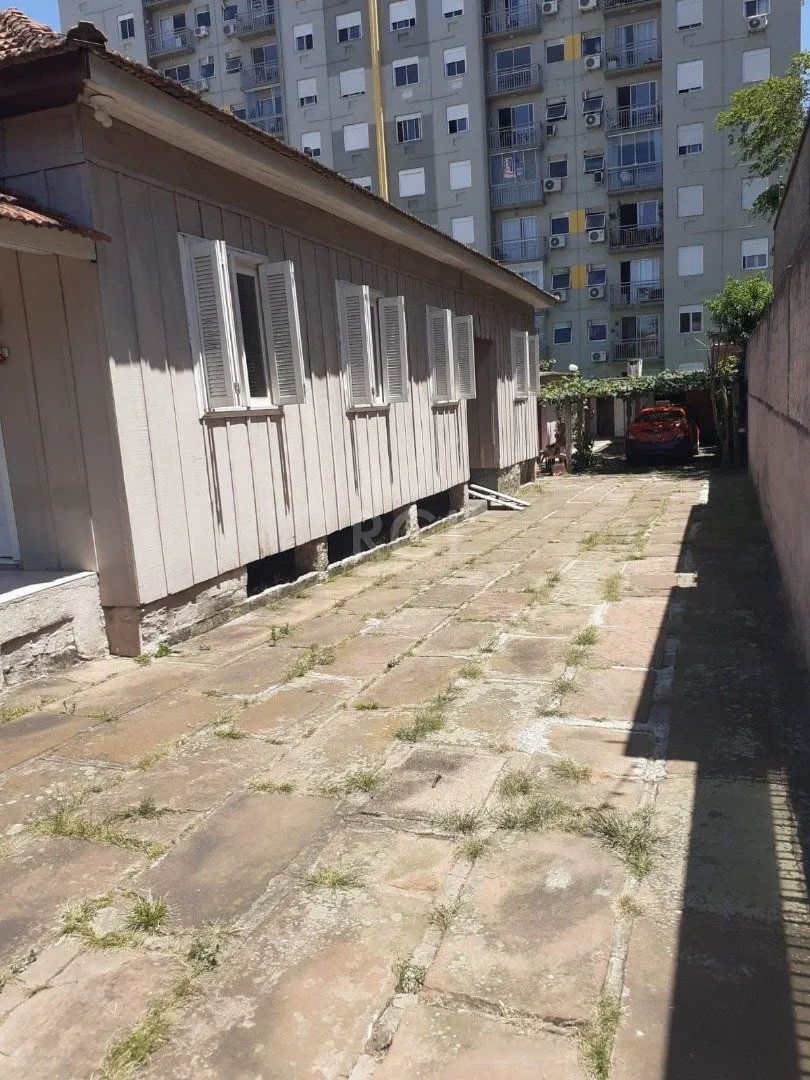 Imagem Casa para Venda - 440m², 2 dormitórios, Tristeza