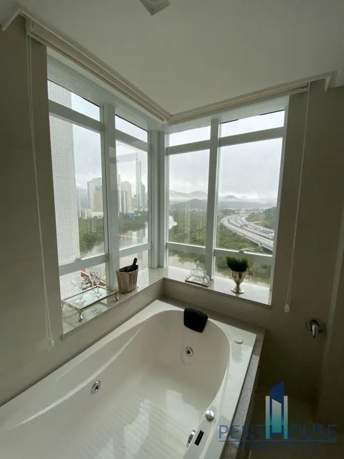 Imagem Apartamento Zona Central para Venda em Balneário Camboriú, CENTRO, 3 dormitórios, 3 suítes, 4 banheiros, 3 vagas
