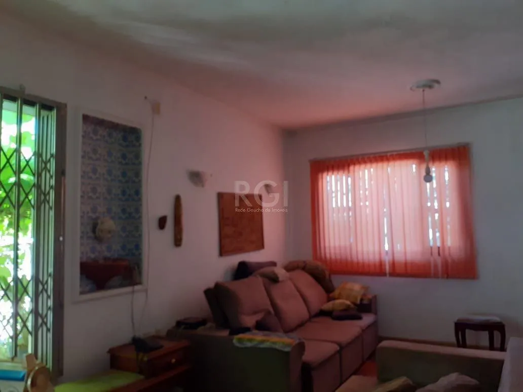 Imagem Casa para Venda - 120m², 3 dormitórios, 1 vaga - Santa Tereza