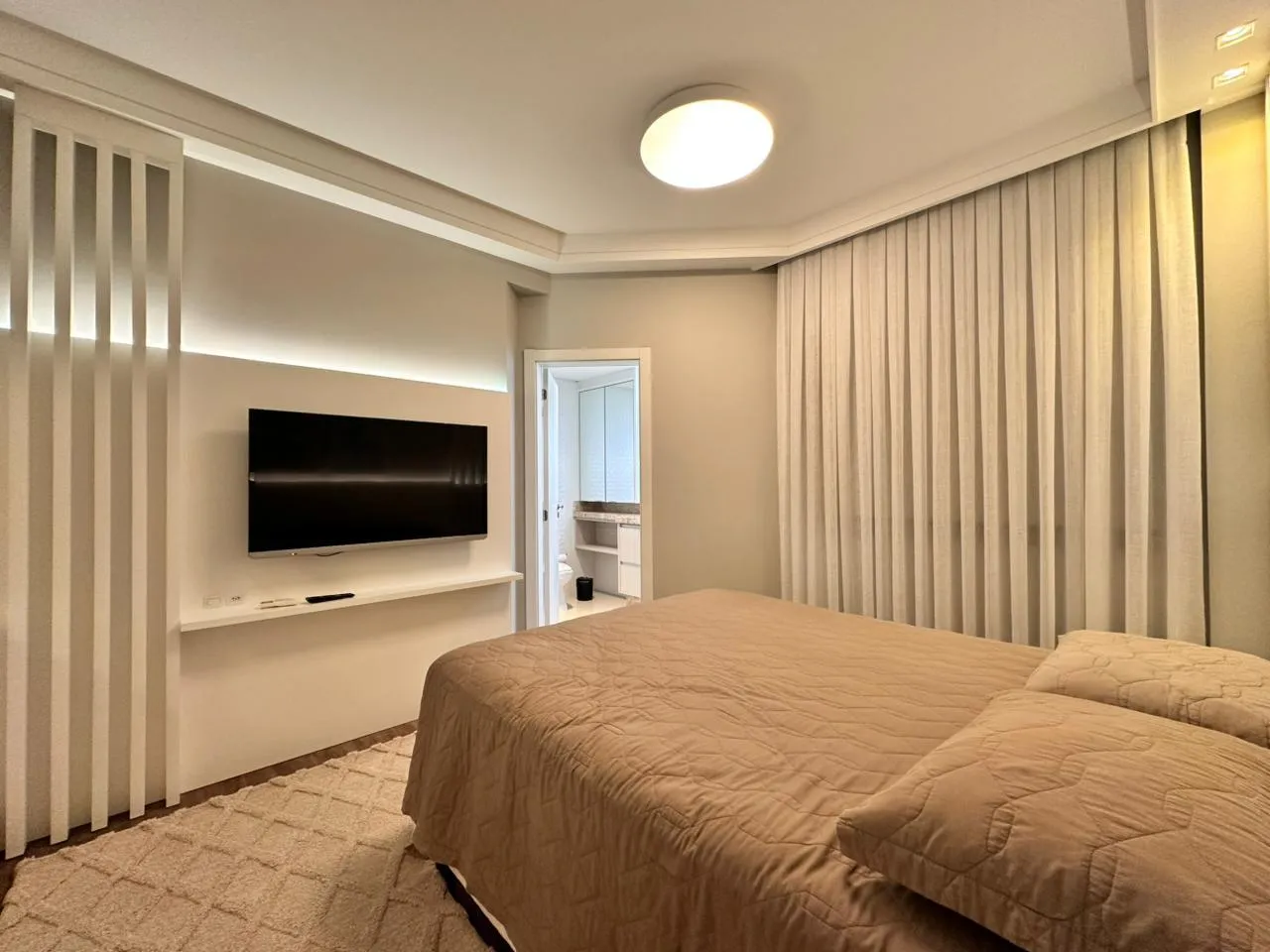 Imagem Apartamento com vista para o mar à venda com 130m2 por R$ 3.200.000,00