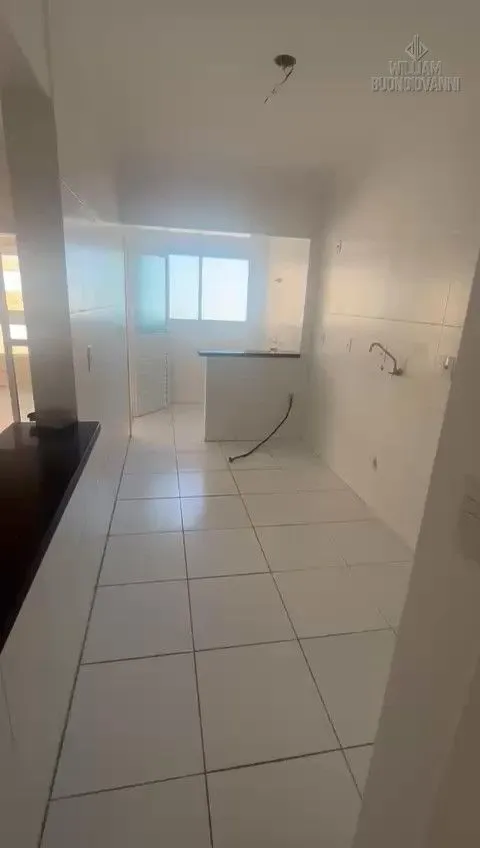 Imagem Apartamento - 3 Dorms, Suíte, Sacada Envidraçada e Vista Mar a 50m da Praia