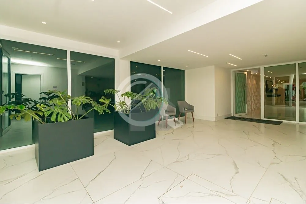 Imagem Descubra o apartamento dos seus sonhos em Menino Deus, Porto Alegre, com um preço imbatível! Local...