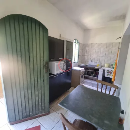 Imagem TRES CASAS EM UM TERRENO DE 700 MT COM ACESSO PARA O RIO. ENTRADA CONJUNTA PARA GARAGEM, PELA RUA