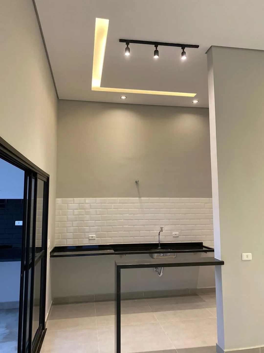 Imagem Casa à venda 2 Quartos, 2 Suites, 4 Vagas, 120M², Vila Prado, Pindamonhangaba - SP | Condomínio Vila Romana