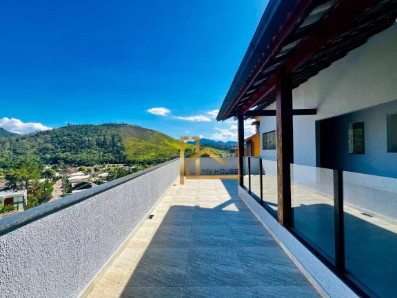 Imagem Casa com 3 dormitórios sendo 1 suíte e vista privilegiada à venda, 201 m² - Vale das Nações - Teresópolis/RJ