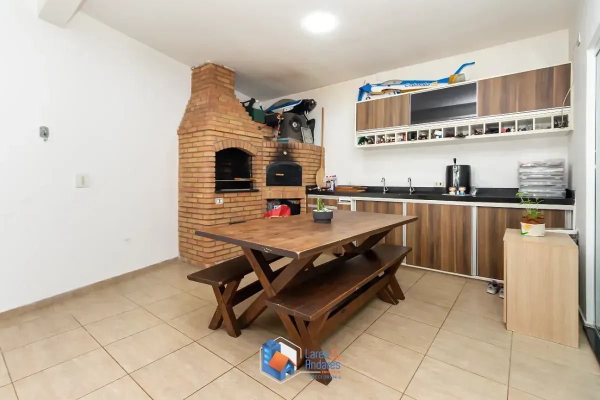 Imagem Sobrado para venda em Planalto Paulista com 3 quartos, sendo 1 suíte, 180m²
