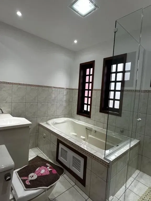 Imagem Casa com 3 Quartos à Venda, 193 m² em Bom Retiro - Joinville