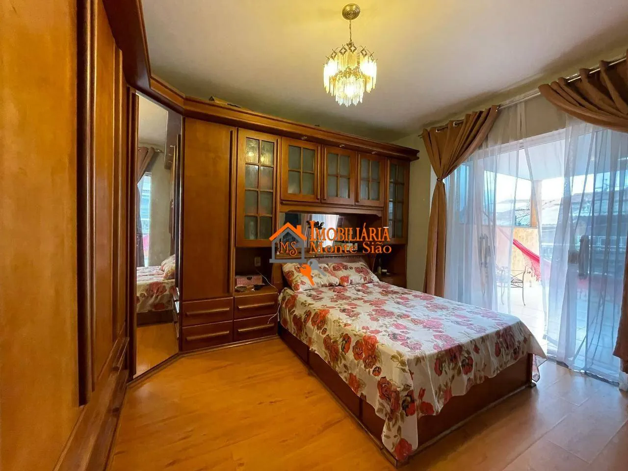 Imagem Sobrado com 3 dormitórios à venda, 200 m² por R$ 689.000,00 - Jardim Vila Galvão - Guarulhos/SP