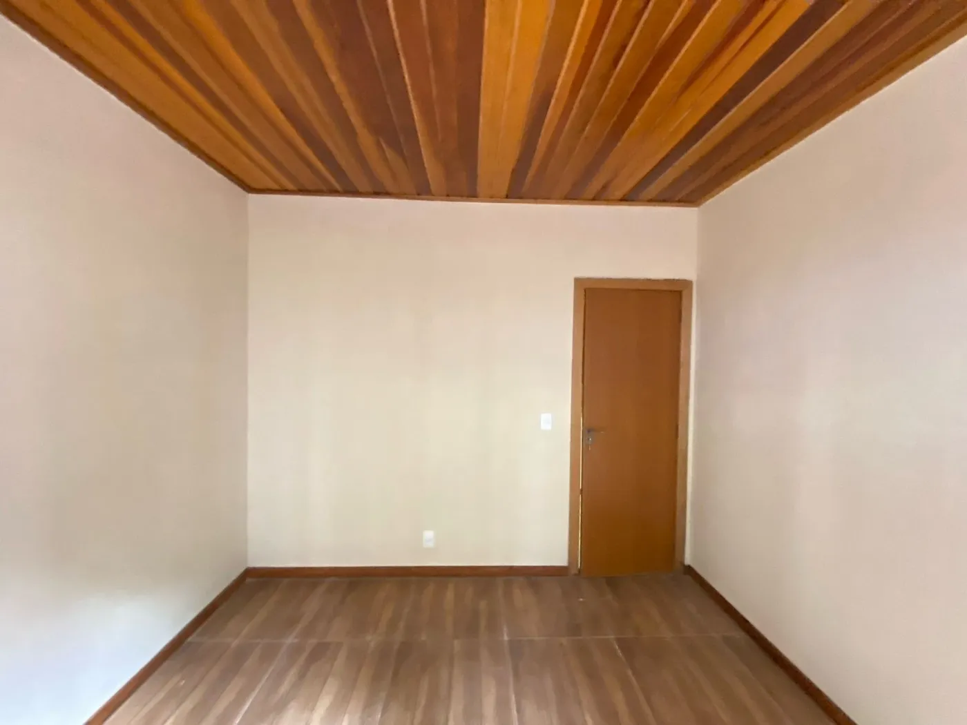 Imagem Casa em Condomínio para Venda em Teresópolis / RJ no bairro Granja Guarani