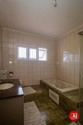 Imagem Casa de 306 m.² no bairro Santo Antônio